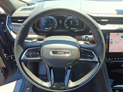 New 2026 Jeep Grand Cherokee Summit AWD/4WD image 15