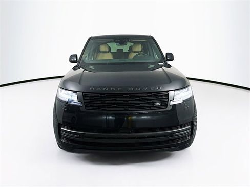 New 2026 Land Rover Range Rover SE image 2