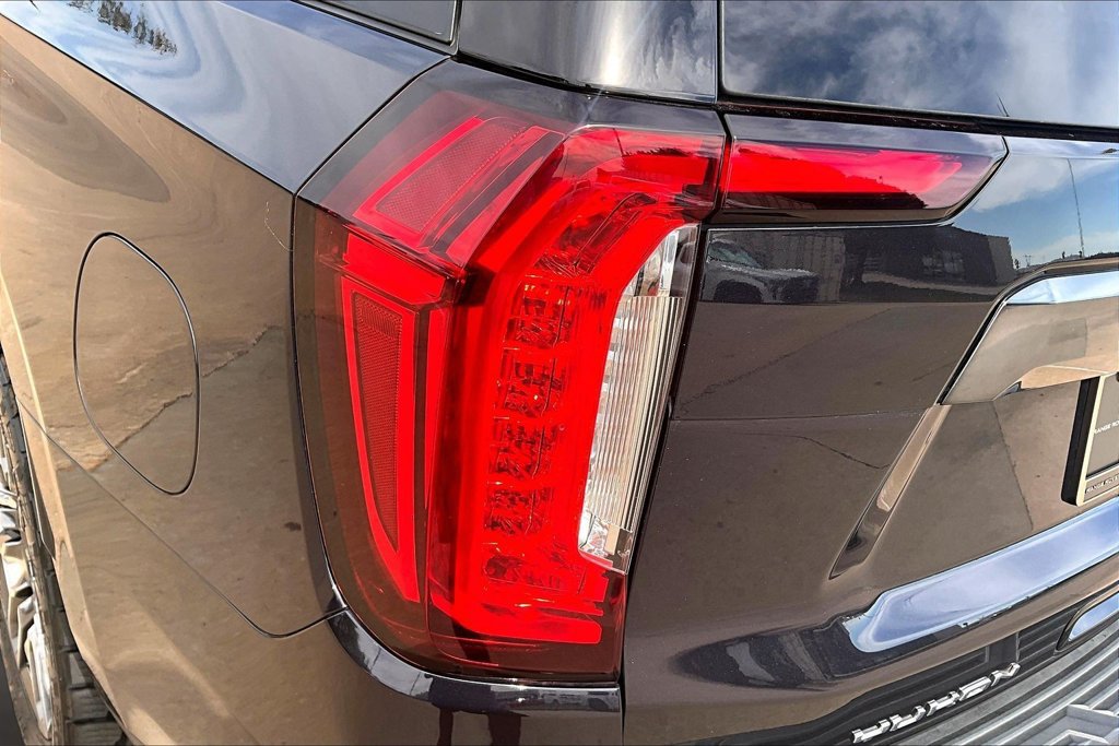 Used 2023 GMC Yukon Denali Ultimate AWD/4WD image 31
