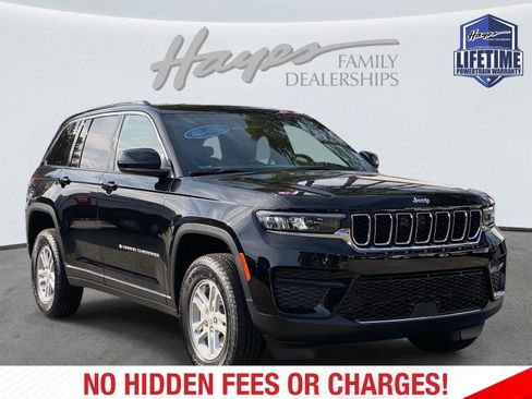 New 2025 Jeep Grand Cherokee Laredo image 2