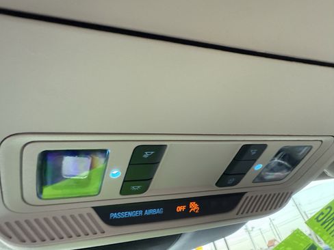 Used 2023 Ford Explorer Limited image 21