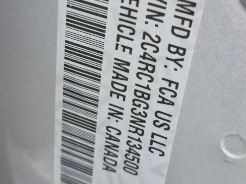 Used 2022 Chrysler Pacifica Touring-L FWD image 30
