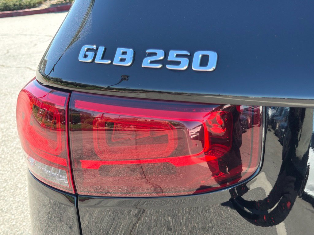 Used 2023 Mercedes-Benz GLB 250 image 13
