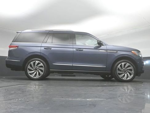 Certified 2023 Lincoln Navigator Reserve AWD/4WD image 45