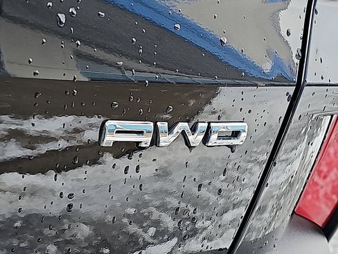 Used 2025 Ford Escape ST-Line image 32