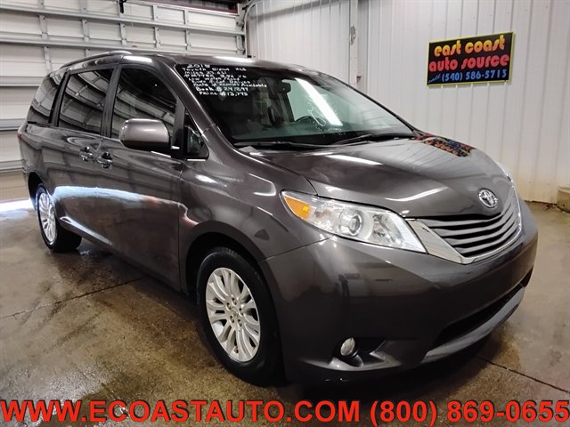 Used 2015 Toyota Sienna XLE w/ XLE Navigation Package FWD image 1