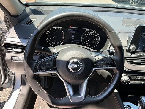 Certified 2024 Nissan Altima 2.5 SR FWD image 15