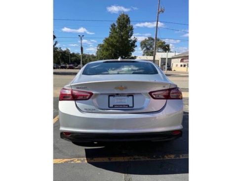 Used 2022 Chevrolet Malibu LT FWD image 9