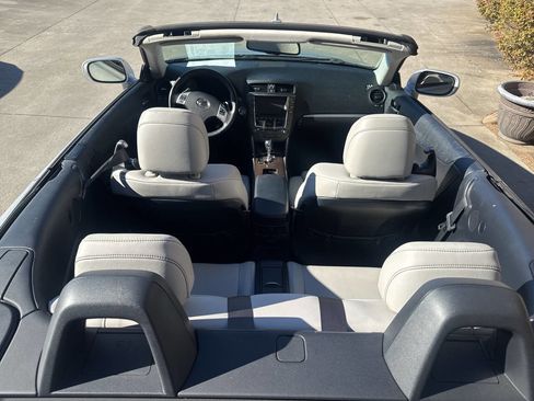 Used 2013 Lexus IS 250C image 8