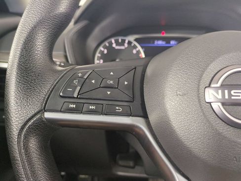 Used 2025 Nissan Altima 2.5 SV FWD image 28