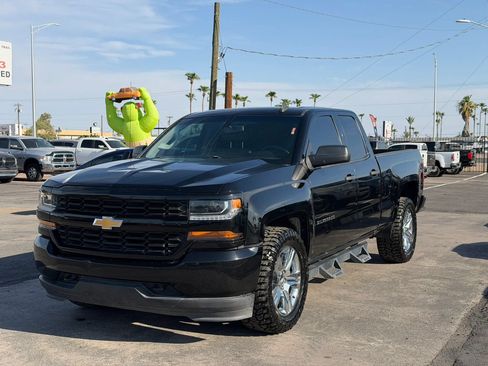 Used 2019 Chevrolet Silverado 1500 Custom w/ Custom Convenience Package RWD image 1