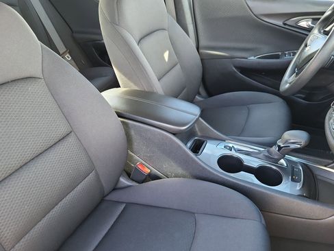 Used 2024 Chevrolet Malibu LT image 27
