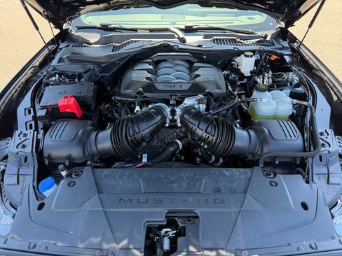 Used 2025 Ford Mustang GT Premium RWD image 29