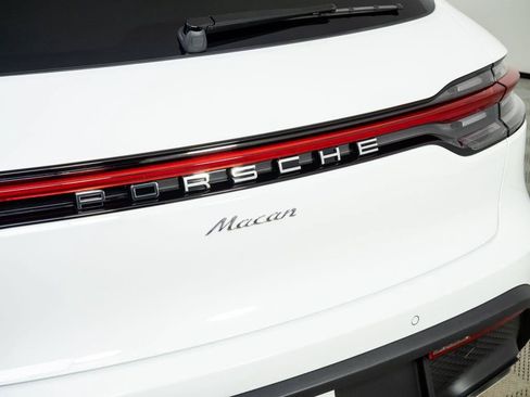 New 2026 Porsche Macan AWD/4WD image 37