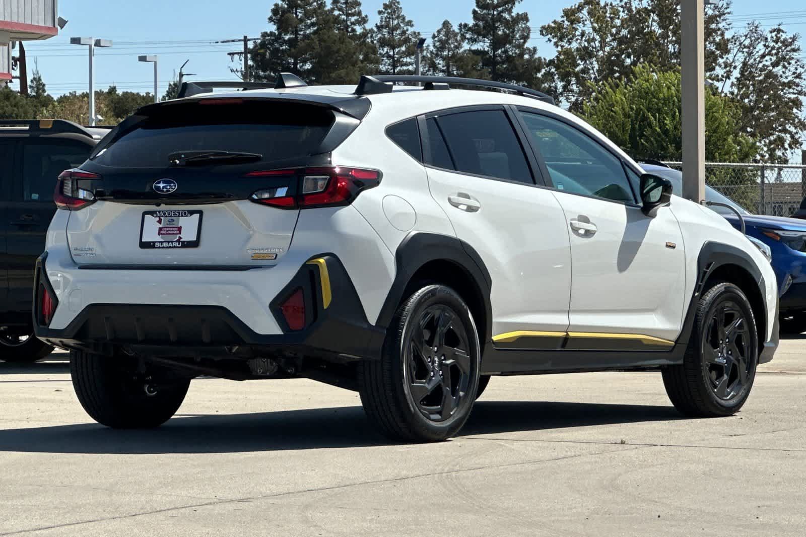 Used 2025 Subaru Crosstrek 2.5i Sport w/ Popular Package #3A AWD/4WD image 3