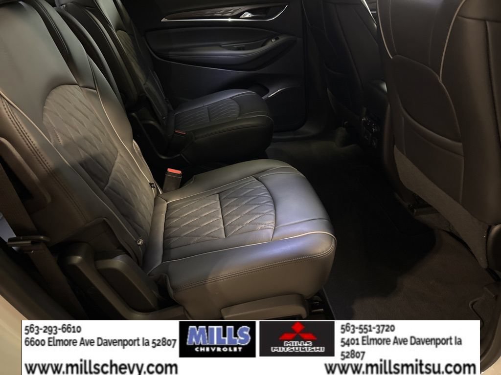Used 2024 Buick Enclave Avenir w/ Avenir Technology Package AWD/4WD image 17