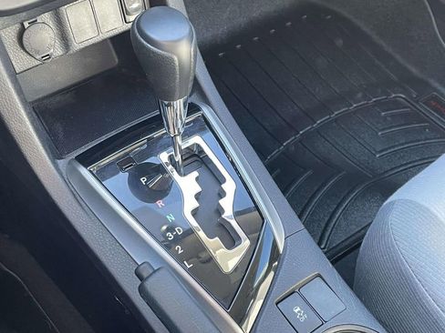 Used 2016 Toyota Corolla L image 21