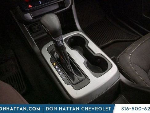 Used 2022 Chevrolet Colorado LT w/ LT Convenience Package image 13