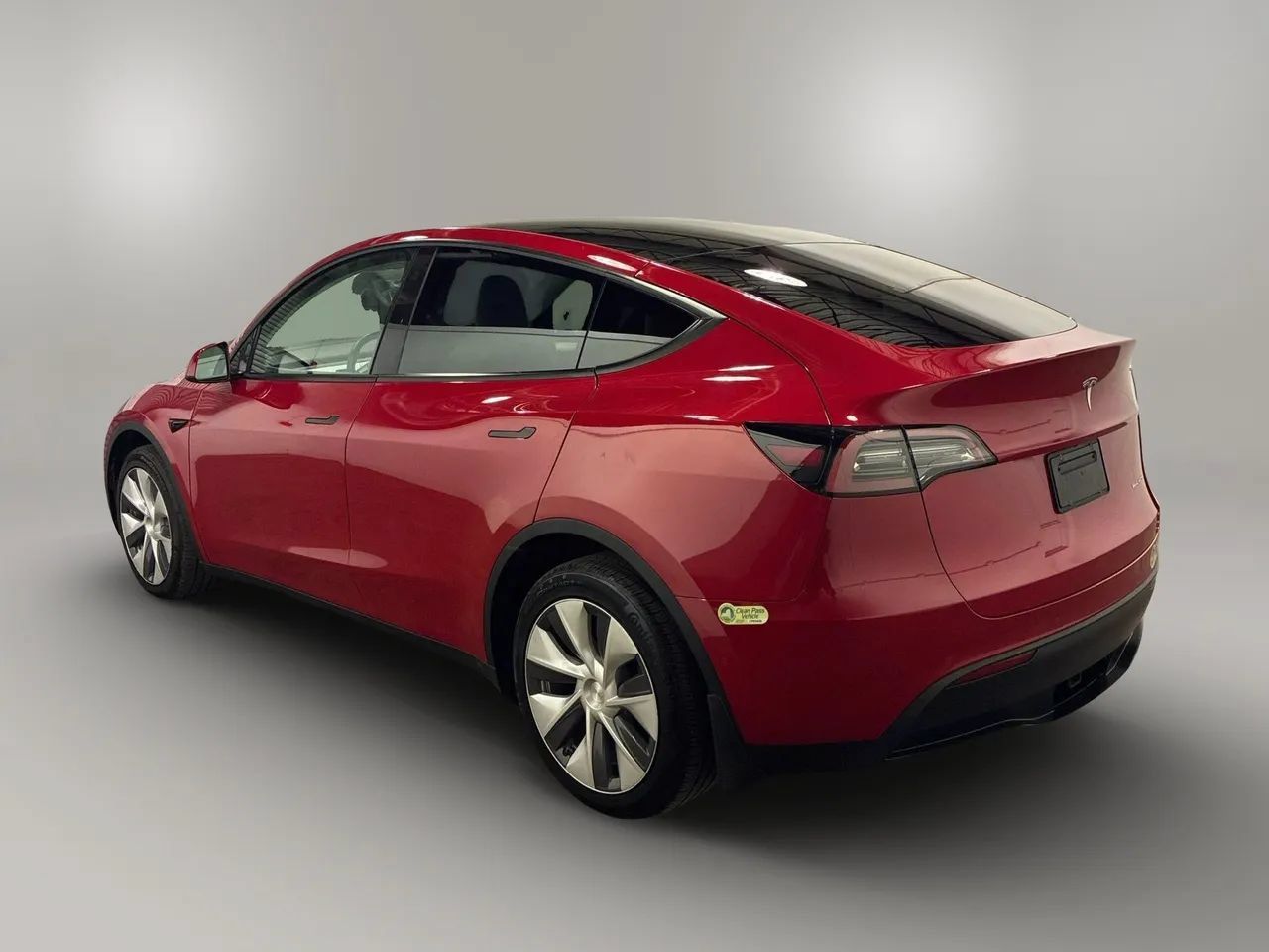 Used 2022 Tesla Model Y Long Range AWD/4WD image 2