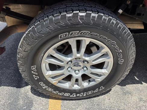 Used 2016 Ford F150 Lariat w/ Equipment Group 501A Mid AWD/4WD image 11