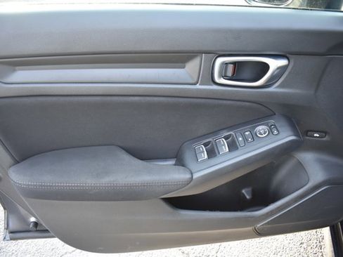 Used 2022 Honda Civic Sport image 12