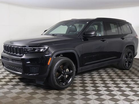 Used 2023 Jeep Grand Cherokee L Laredo AWD/4WD image 8