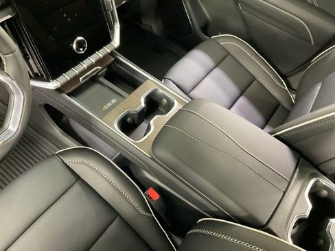 New 2026 GMC Acadia Denali w/ Super Cruise Package image 20