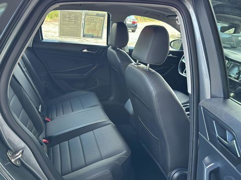 Used 2024 Volkswagen Jetta SE image 11