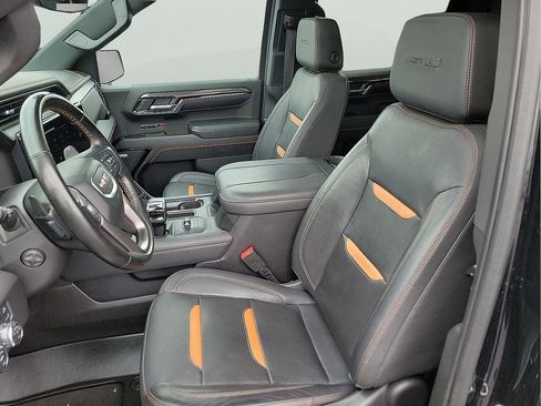 Used 2023 GMC Sierra 1500 AT4 w/ Technology Package AWD/4WD image 14