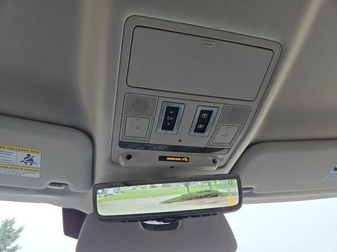 Used 2020 Land Rover Defender 110 HSE image 29