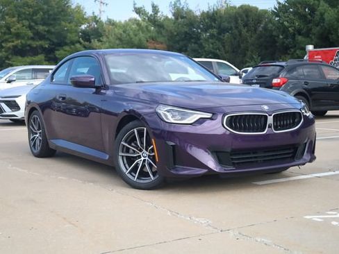 Used 2025 BMW 230i Coupe w/ Premium Package RWD image 2