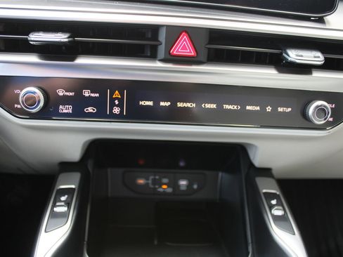 New 2026 Kia Sorento S w/ S Panoramic Sunroof Package image 40