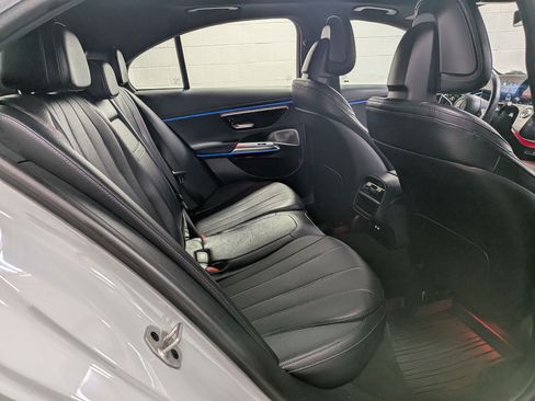 Used 2024 Mercedes-Benz E 350 4MATIC Sedan image 34