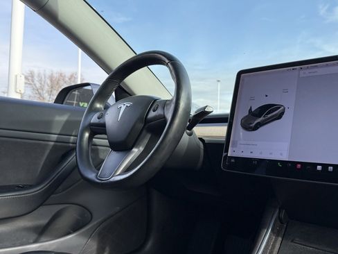 Used 2018 Tesla Model 3 Long Range image 26