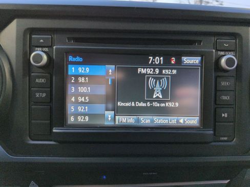 Used 2018 Toyota Tacoma SR w/ SR Convenience Package image 19