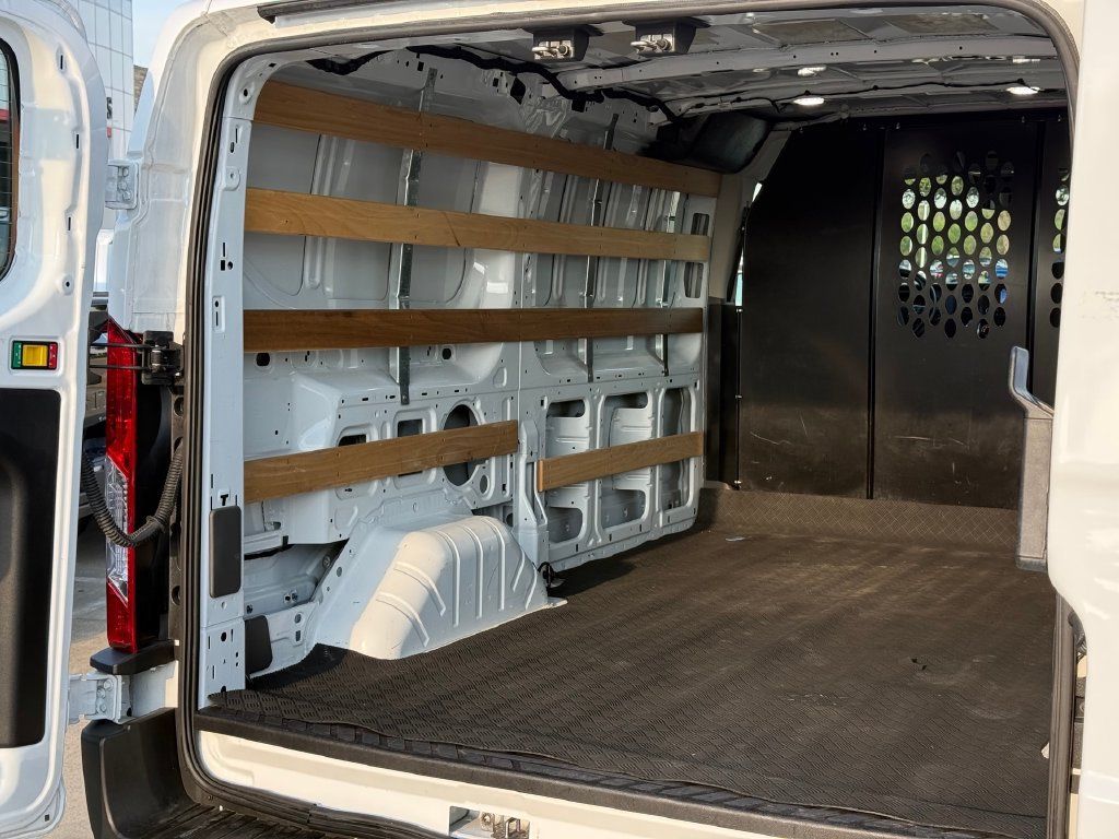 Used 2025 Ford Transit 250 Low Roof w/ Exterior Upgrade Package RWD image 19