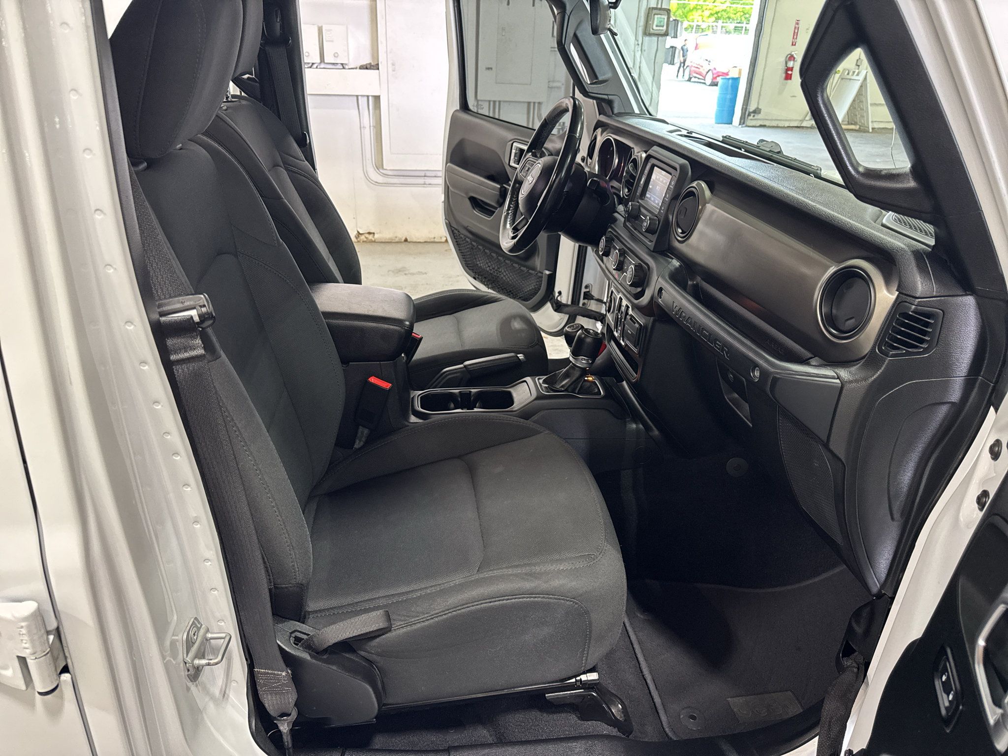 Used 2019 Jeep Wrangler Unlimited Sport S AWD/4WD image 26
