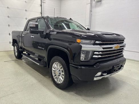 Used 2021 Chevrolet Silverado 3500 High Country image 2