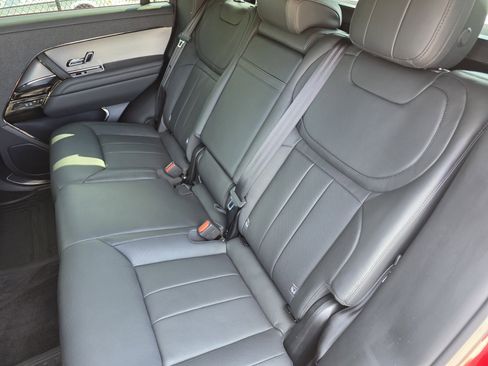 Used 2024 Land Rover Range Rover Sport SE image 14