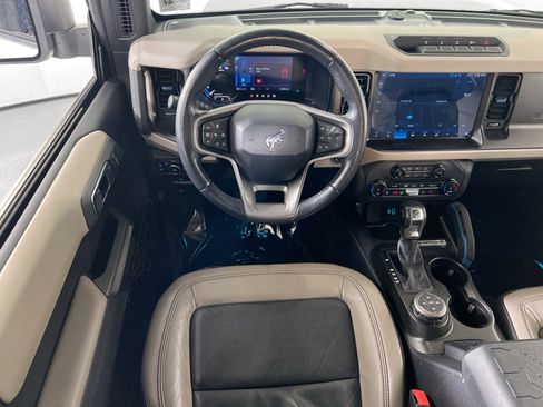 Used 2022 Ford Bronco Wildtrak image 22