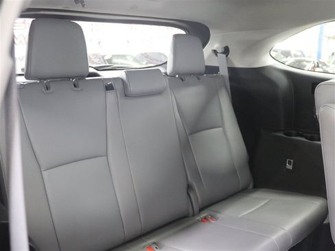 Used 2022 Toyota Highlander Platinum AWD/4WD image 15