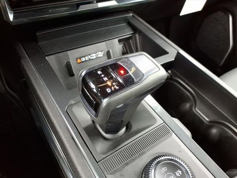 New 2026 GMC Hummer EV 4x4 Crew Cab image 32