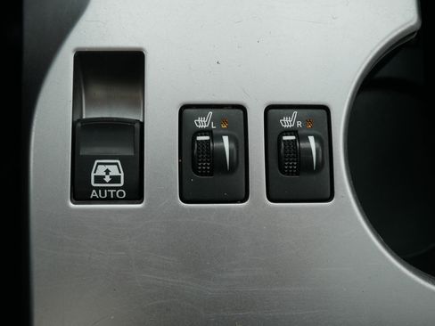 Used 2018 Toyota 4Runner SR5 Premium image 31