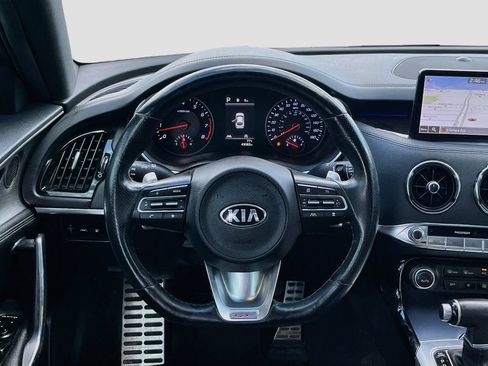 Used 2022 Kia Stinger GT1 RWD image 11