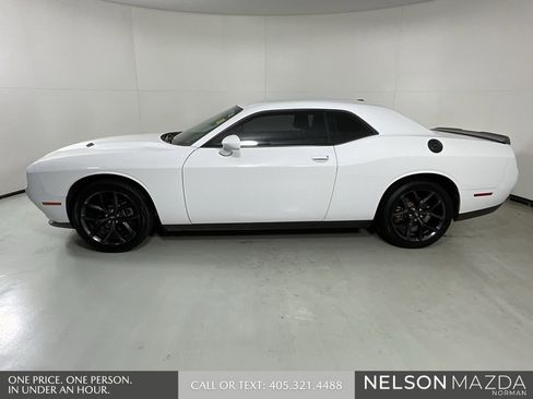 Used 2021 Dodge Challenger SXT w/ Blacktop Package image 5