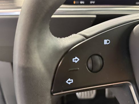 Used 2023 Tesla Model X AWD/4WD image 16