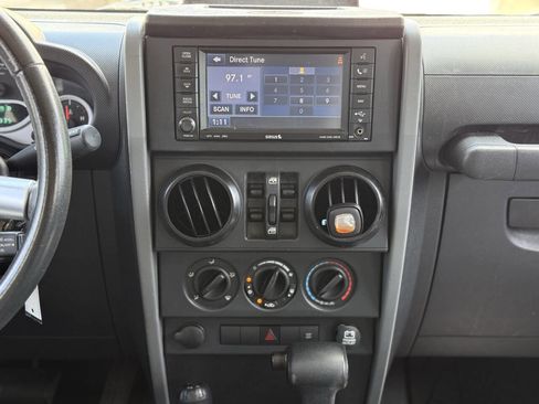 Used 2008 Jeep Wrangler Unlimited Sahara w/ Trailer Tow Group AWD/4WD image 17