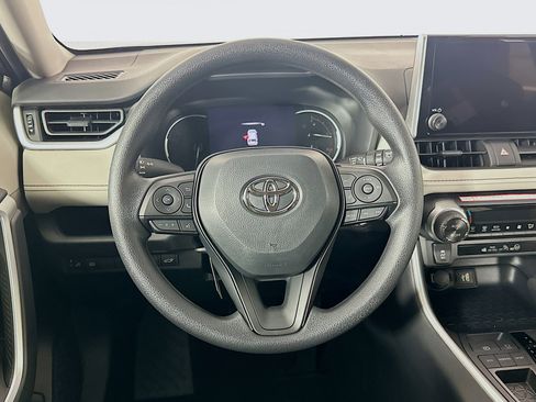 Used 2025 Toyota RAV4 XLE w/ Convenience Package FWD image 18