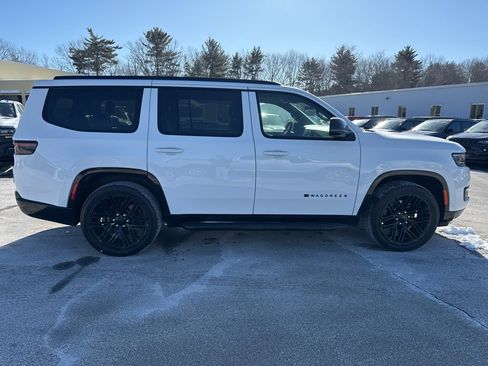 Used 2023 Jeep Wagoneer Series II image 6