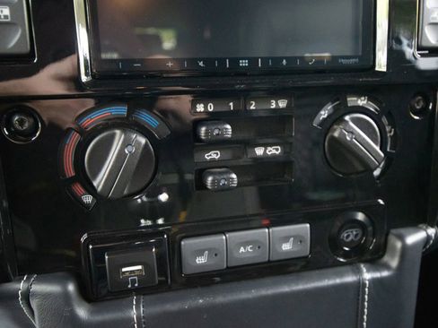 Used 1992 Land Rover Defender 110 image 47